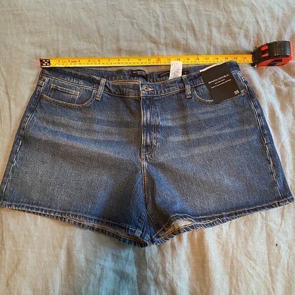 Women's Banana Republic Mid-Rise Denim Shorts Size 35 - Picture 8 of 8